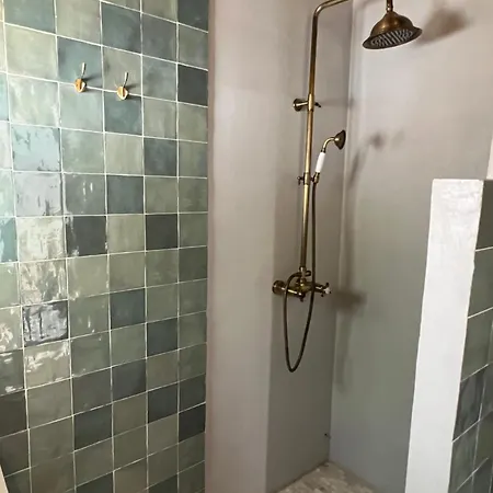 La Casa De Mama 3*