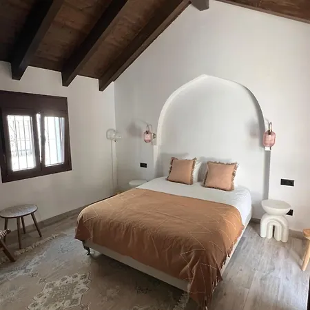 La Casa De Mama リヤド マルベーリャ